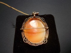 Antique VICTORIAN CAMEO Brooch Pendant Shell 14k Gold BEAUTIFUL!