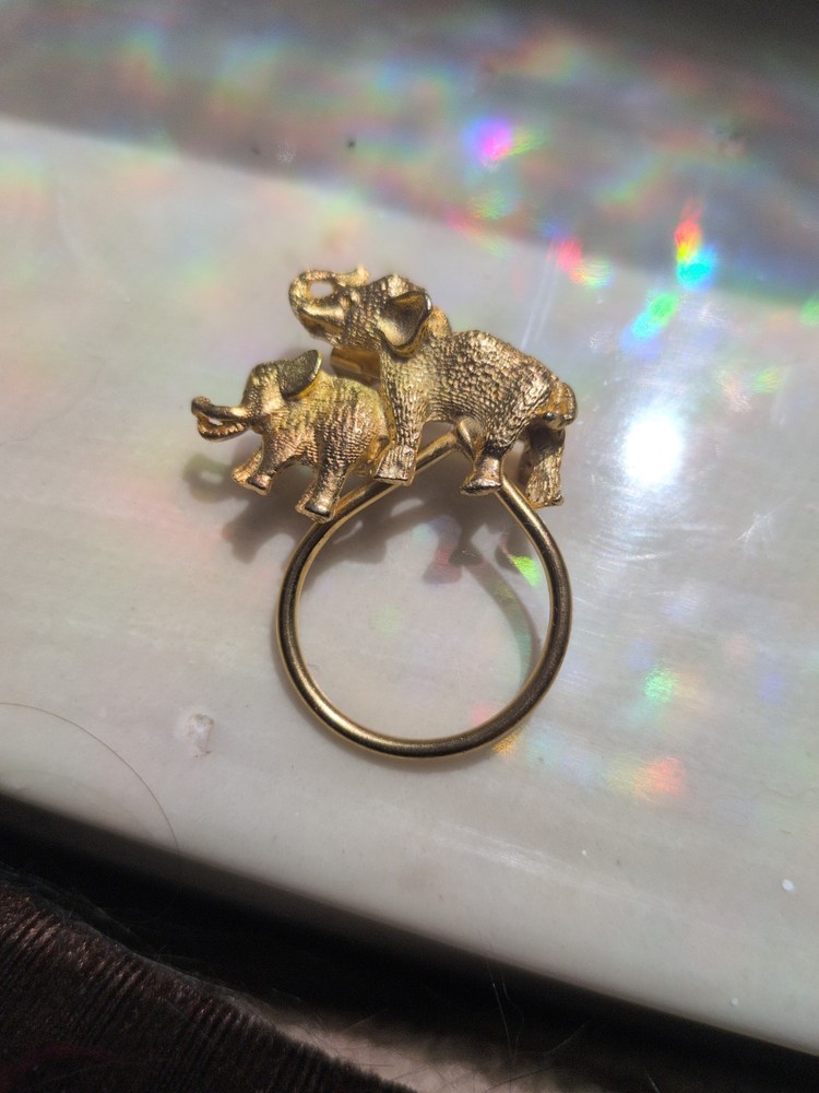 Gold Tone Elephant Eye Glasses Or Scarf Holder Brooch Pin