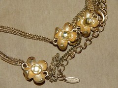 GOLD-TONE FLOWER RHINESTONE NECKLACE SIGNED VCLM: 41.5″ LONG