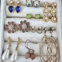 Vintage Earrings Lot 30 Pairs Gold Tone Post Rhinestone Flower Romantic Cute