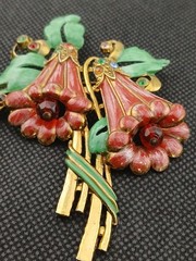 1930s green red enamel multicolor stones dangle beads trumpet flowers brooch