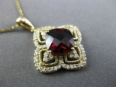 ESTATE 2.46CT DIAMOND & GARNET 14KT YELLOW GOLD SQUARE FILIGREE FLOATING PENDANT