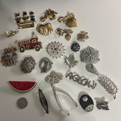 Vintage Large 20+ Brooch Collection | Mix Lot Rhinestones Gold Silver Tone