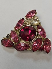 Vintage Figural Fucshia Pink Rhinestone Brooch Pin Signed EDLEE Clip On Earrings