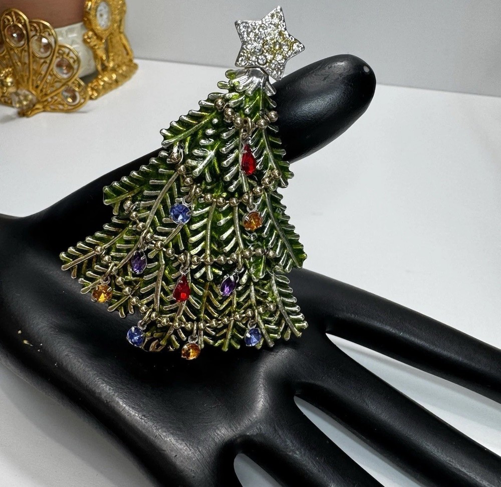 Avon 2008 5th Annual Christmas Tree Brooch Multicolor Rhinestones And Enamel
