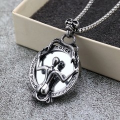 Retro Stainless Steel Men’s Pendant Gothic Magic Mirror Necklace