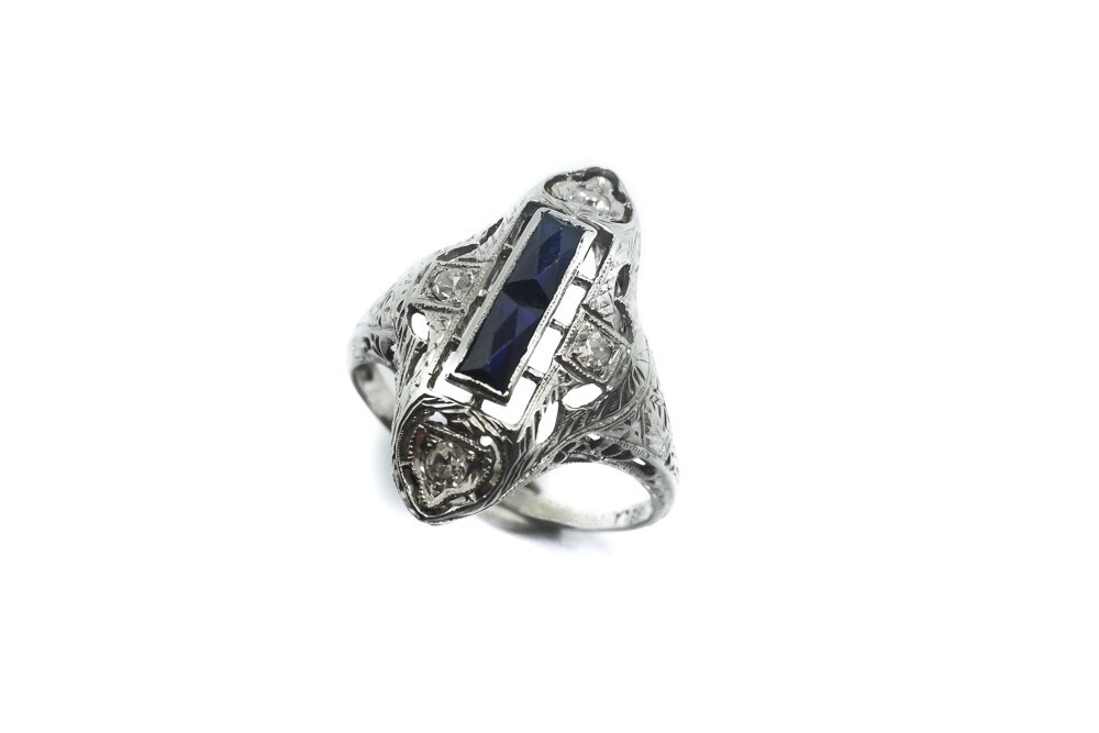 STRIKING ART DECO 18K GOLD OPEN WORKED BELAIS DIAMOND SAPPHIRE RING c1920’s