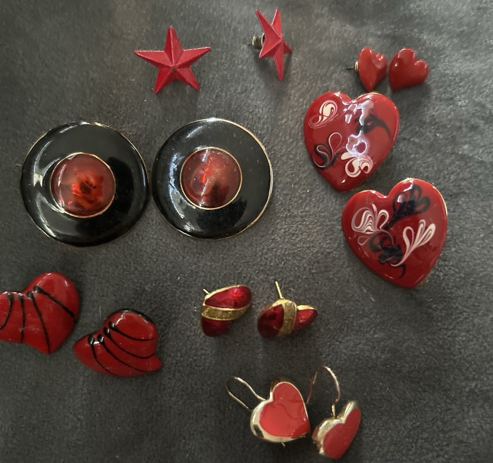 Vintage Lot of Pierced Red Hearts ❤️ Stars ⭐️ & Round Earrings-Cute Lot!