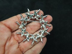 Vintage 1960’s Silver Tone Rhinestone & Faux Pearl Circle Brooch