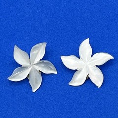 Mother of Pearl Flower Jewelry Lot Brooch Clip On Earrings MOP Floral