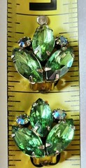 JULIANA STYLE EMERALD GREEN MARQUISE RHINESTONES/IRIDESCENT BROOCH & EARRINGS