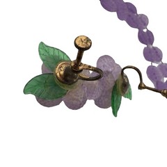 VINTAGE ~ PLASTIC FROSTED LUCITE ~ GRAPES FRUIT SCREW EARRINGS & NECKLACE