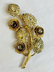 Vintage Flower Brooch with Rhinestone Leaves