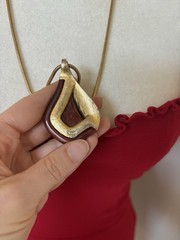 VTG Crown Trifari Burgundy Lucite Teardrop Pendant Gold Tone Chain Statement 33”