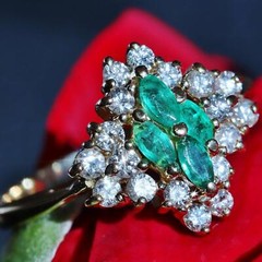 14k y/gold sz 5.5 ring 1.00c Colombian natural treated emerald diamond 3.4g 3035