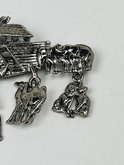Vintage Silver Tone Large Noah’s Ark Charm Dangle Pin Brooch Animals