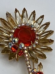 Vintage JULIANA D&E Sunflower Large Pin Brooch Champagne/Orange Rhinestone Stem