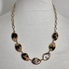 Sugarfix by BaubleBar Tortoise Shell Pattern Necklace Gold Tone With Resin Stone