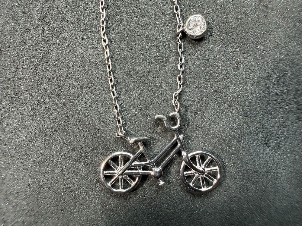 2.46g Vintage Sterling Silver 925 Bicycle Pendant Necklace Adjustable 19 in M