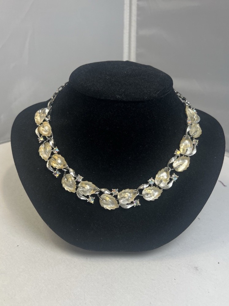 Vtg Signed Lisner Molded Iridescent Leaves Leaf AB Rhinestone Choker Necklace