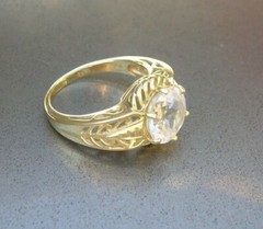 Beautiful 14K Yellow Gold & White Gemstone Ring 5.2 grams Size 8.25 STS