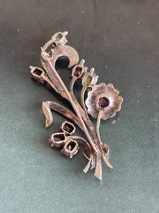 Vintage 1930s 1940s floral spray brooch multicolor glass rhinestones silver
