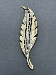 Vintage Sterling Silver Marcasite Red Garnet Leaf Brooch Pin 8 Grams B18