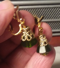 MaryBee 10mm Hunter Green Dangle, W/ Gold Tone Clip On Earrings 05-01-2025