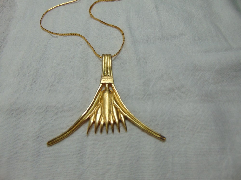 vtg MMA Egyptian signed 1976 King Tut Lotus Flower replica pendant necklace