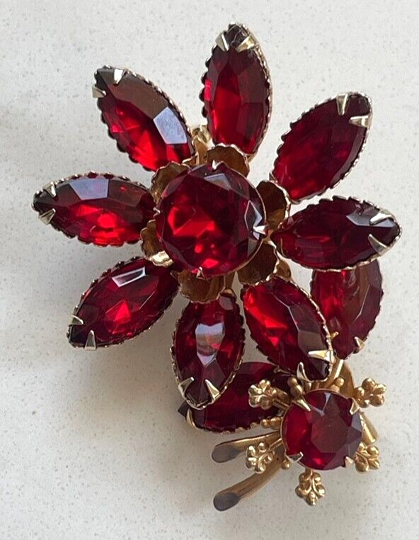 Vintage Gold Tone Red Daisy Floral Juliana Midcentury Marquise Stone Brooch Pin