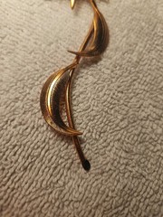 Vintage Copper 4 1/2″ Long Stem Single Flower Floral Etched Brooch Pin