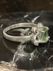 Vintage Sterling Silver Green Gemstone Bow Setting Ring Size 7.75