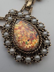 Vintage Gold Tone Necklace Faux Opal & Pearl Cabochon Statement