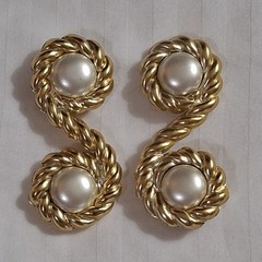 Vintage Y2k Statement Earrings Clips Faux Pearl 3-1/4″L Light Weight Resin Look!