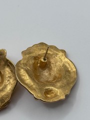 Vintage Anne Klein Unsigned Lion Matte Gold Tone Pierced Earrings