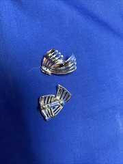 Signed Coro Vintage Silver Tone Climber Clip On Earrings Modernist E25