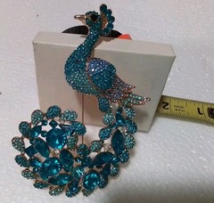 Vintage Peacock rhinestone goldtone Brooch 4 1/2″ high