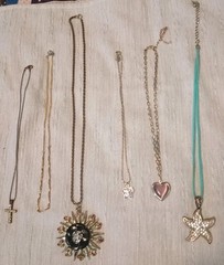 Antique & Vintage 50+ Lot Of Necklaces & Varies Designs & Quality.