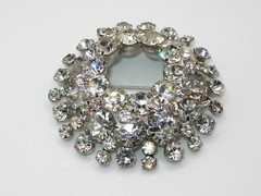 VINTAGE LARGE DOMED ROUND RHINESTONE SUNBURST BROOCH PRONG SET CLEAR CRYSTAL