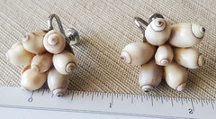 VTG Lot 5 Gem Stones Polished Cabochons Pendants 700 CT + 2 Sets Shell Earrings