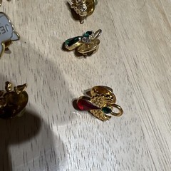 Vintage lot of Assorted Pins. 19 Pieces. Lot 296