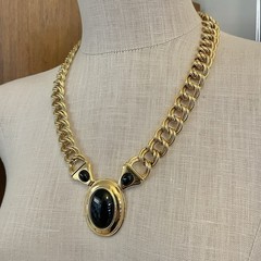 Vintage Napier Heavy Gold Tone Chain Black Oval Pendant Statement Necklace