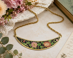 Vintage Black Floral Cloisonne Collar Necklace 17 in Gold Tone Taiwan