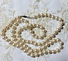 VTG Imitation Beads Strand Fashion Necklace silver tone closure 28in.
