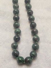 Modern Necklace stone green Beaded Collar Beads Pre Owned Condition Unique