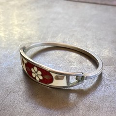 Taxco Sterling Silver Hinge Cuff 6.5” Bracelet White Red Enamel Flower Inlay