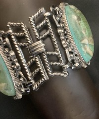 SELRO SELINI Sea Foam Green Confetti Lucite Chunky Bracelet 7.5”