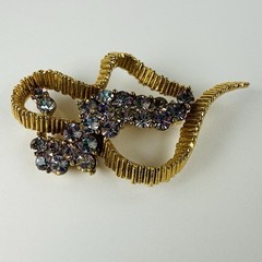 Vtg MCM Gold Tone AB Crystals Rhinestones Stylize Ribbon Textured Gold Tone 2.5”
