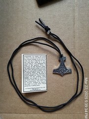 mjolnir pendant pewter, very nice detail on both sides