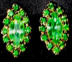 Vtg Vasaline Uranium Glass Screw Back Earings Marquise Shape w/ Green Gemstones